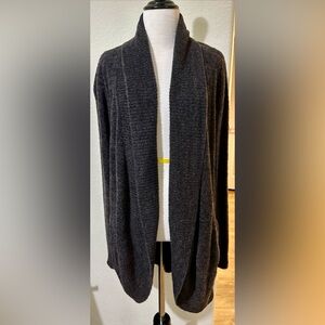 BAREFOOT DREAMS Cozychic Lite Circle Cardigan Heathered Carbon Black/ Gray M